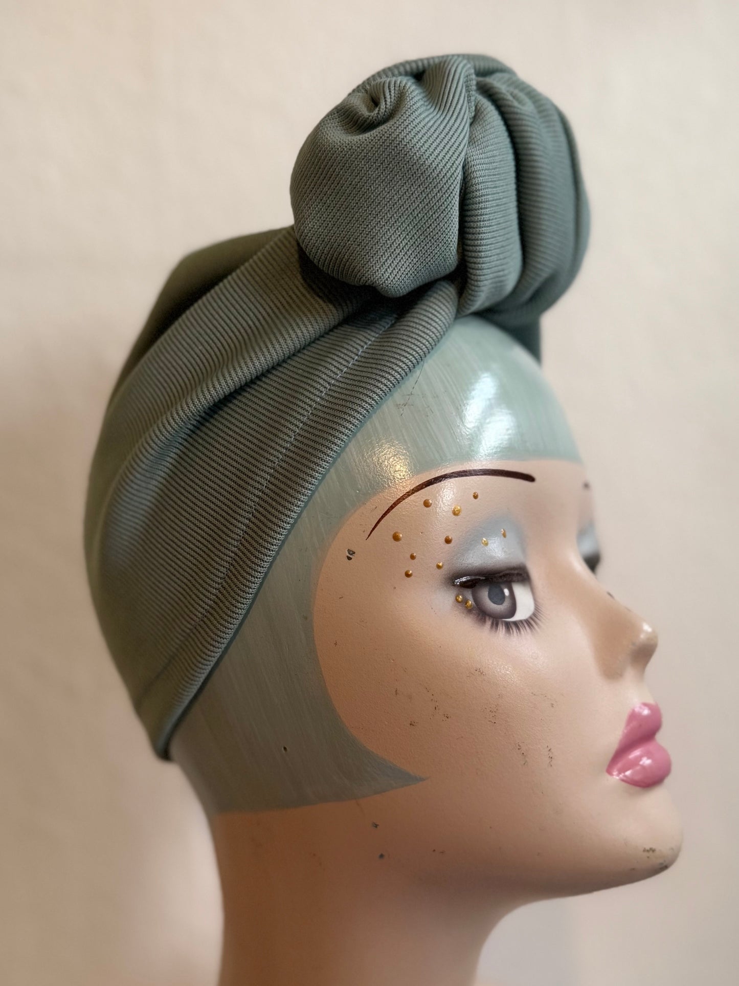 50% OFF SALE ITEM: SMALL KNOT Ribbed Pale Aqua (Full Coverage) 1940s Style Pre-tied Turban
