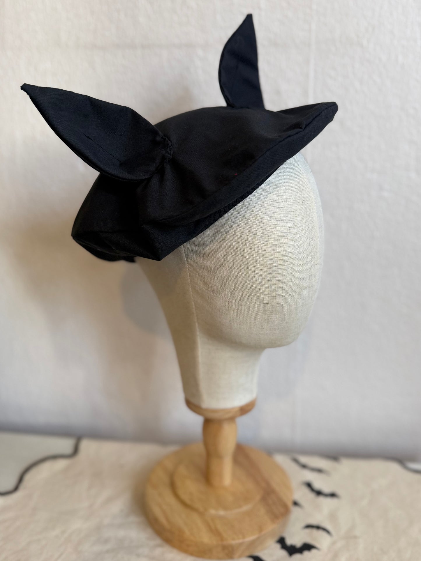 BAT BERET in Black (size 22”)