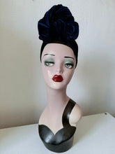 Load image into Gallery viewer, Blue velvet burlesque vintage glamorous turban