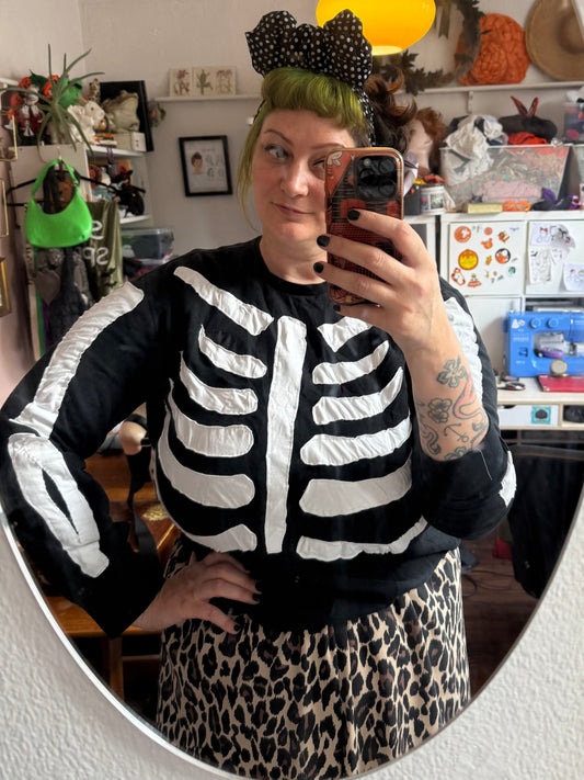 DIY skeleton jumper
