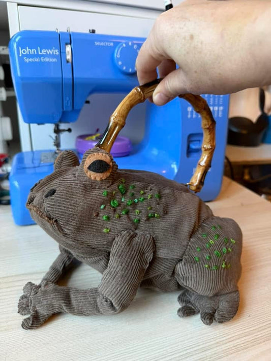 Making a witchy toad bag