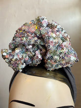 Load image into Gallery viewer, Vintage style sequin turban 