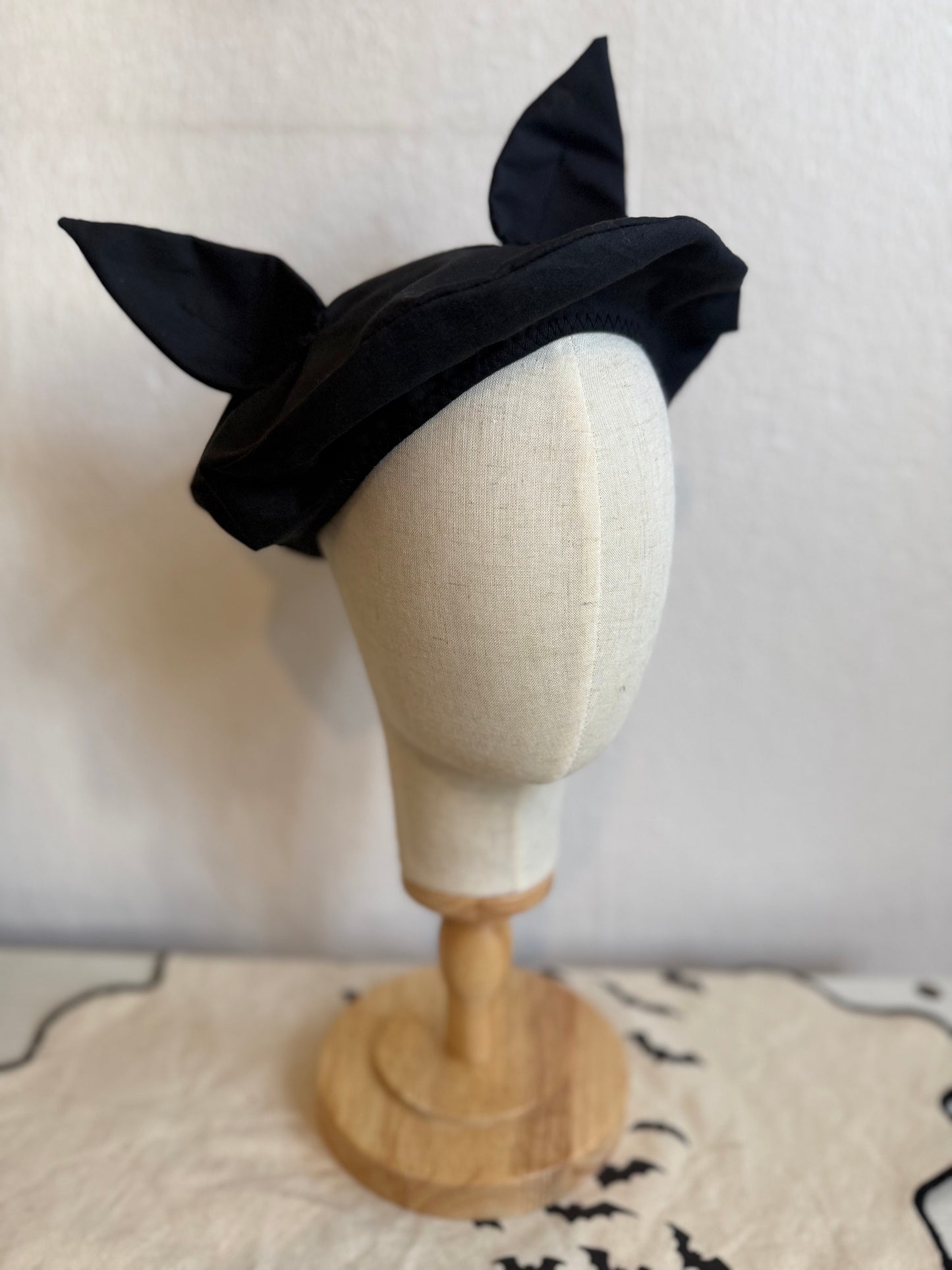 BAT BERET in Black (size 22”)