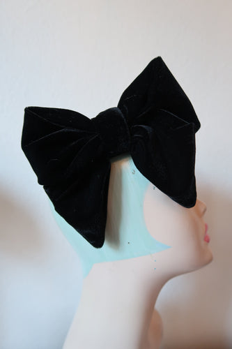 black velvet vintage hair bow