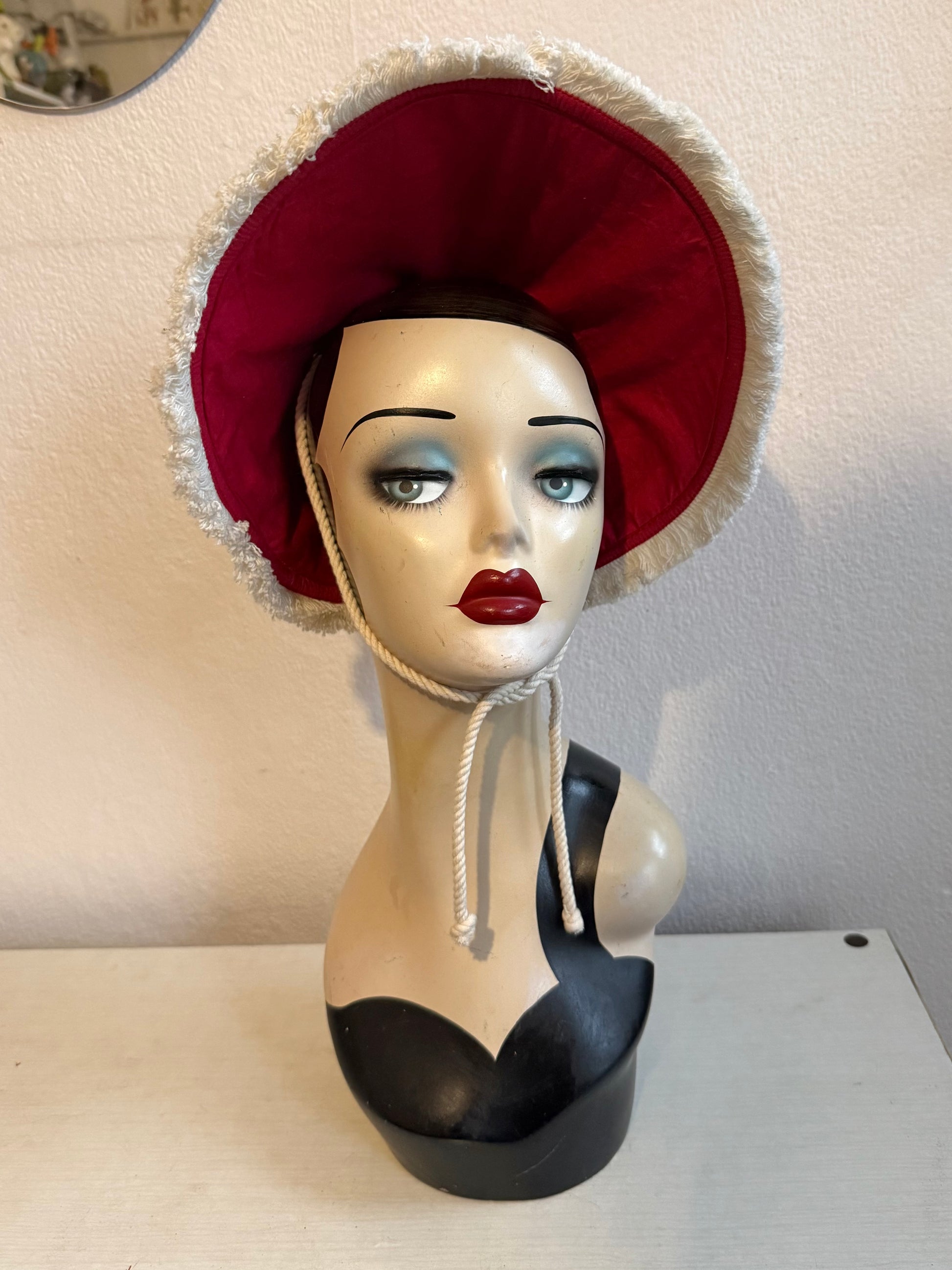 Red sun hat 