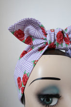 Load image into Gallery viewer, LANDGIRL Pre-tied 1940s Cotton Headscarf in Lilac &amp; Roses