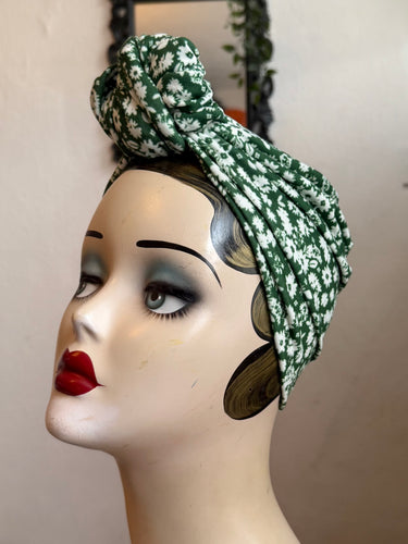 1940s vintage green floral turban  