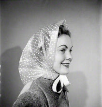 Load image into Gallery viewer, Vintage rain hood