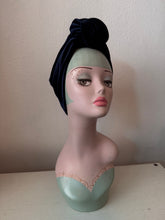 Load image into Gallery viewer, Velvet vintage turban for women 