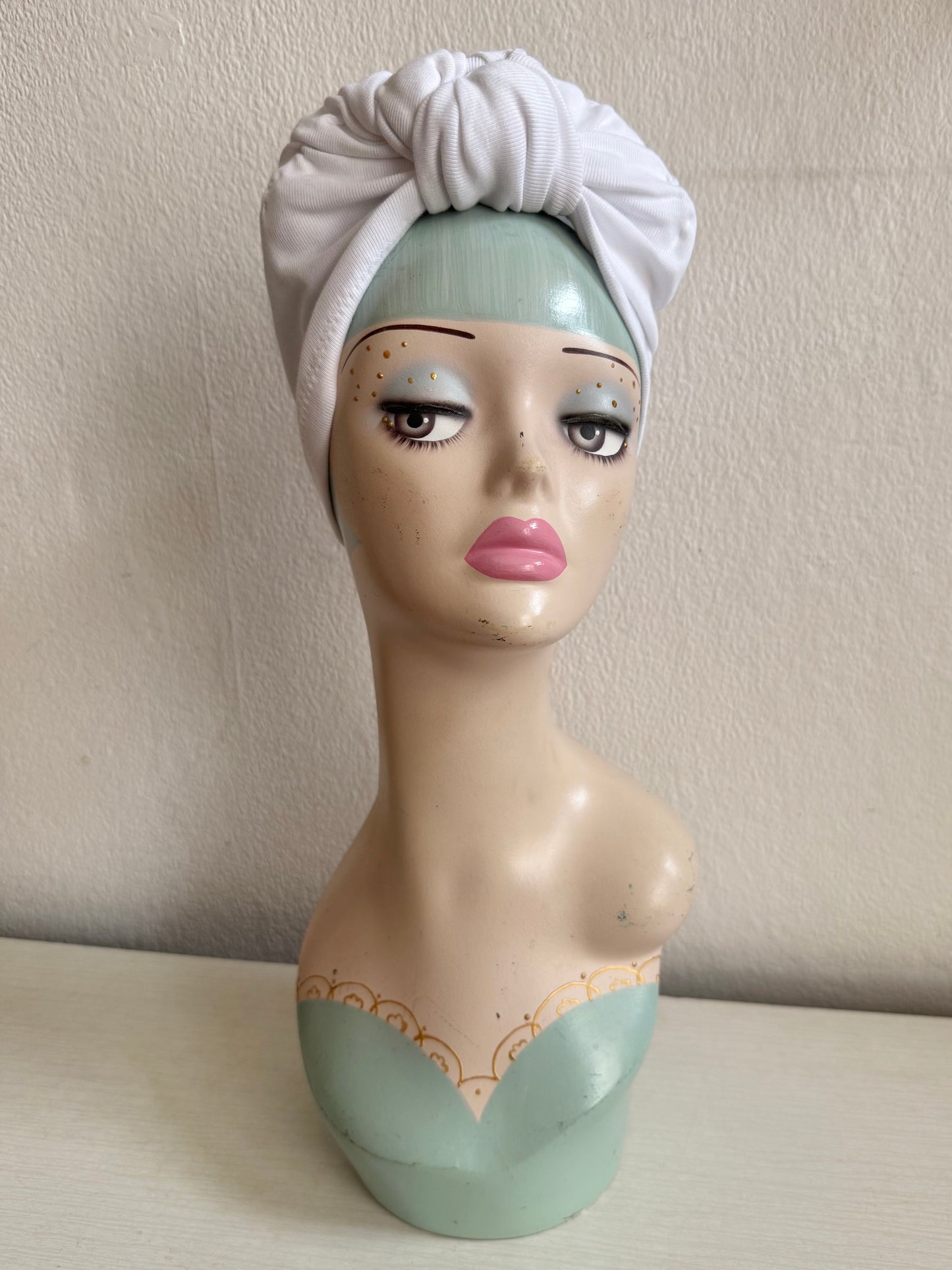 White 1940s vintage turban