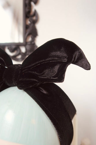 Black velvet gothic Halloween turban 