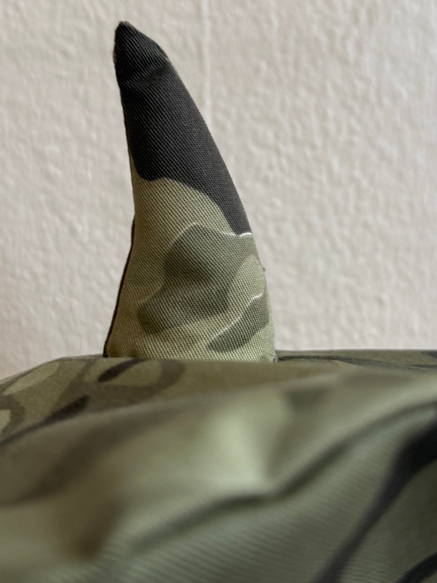 camo devil beret hat