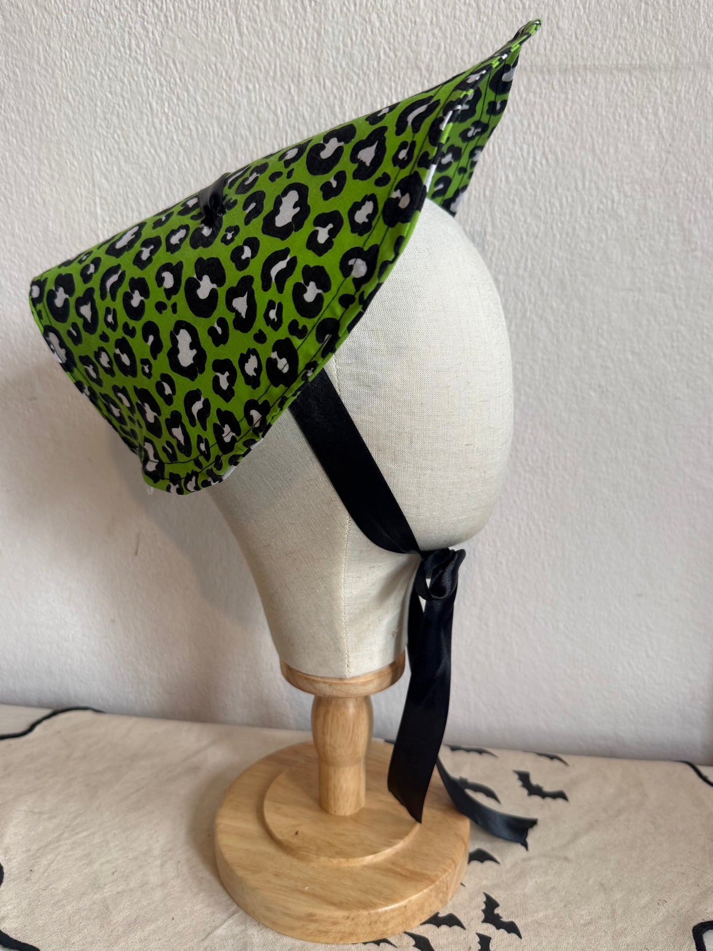 Green leopard print rockabilly sun hat