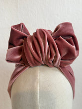 Load image into Gallery viewer, Vintage style handmade velvet headband