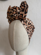 Load image into Gallery viewer, Sparkly leopard print turban 