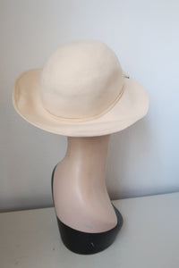 Cream Kangol vintage hat