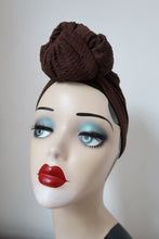 Load image into Gallery viewer, Brown vintage 1940s turban for women
