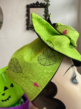 Load image into Gallery viewer, Spiderweb headscarf 