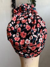 Load image into Gallery viewer, Floral 1940s vintage pin-up turban 