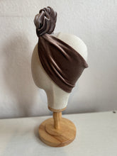 Load image into Gallery viewer, Vintage style handmade velvet headband