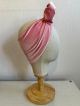 Load image into Gallery viewer, Pink velvet headband 