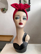 Load image into Gallery viewer, 1940s Landgirl vintage headscarf turban