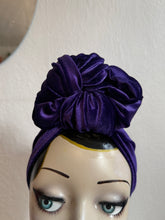 Load image into Gallery viewer, Vintage style handmade velvet headband