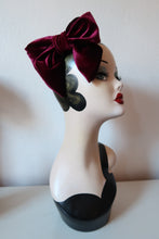 Load image into Gallery viewer, claret red velvet hair bow for women