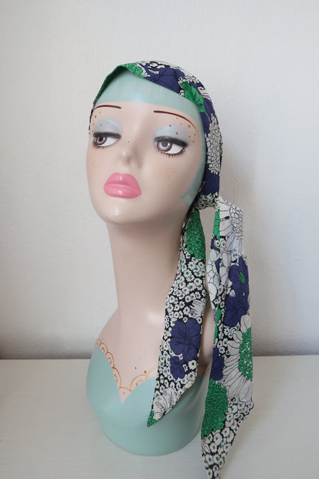 Retro 1960s 1970s headscarf