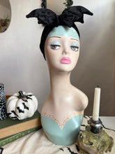 Load image into Gallery viewer, Halloween bat headband 