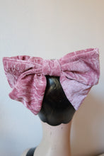 Load image into Gallery viewer, SALE ITEM: HAIR BOW in Light Pink Velvet