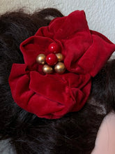 Load image into Gallery viewer, Vintage poinsettia velvet Christmas flower hair clip