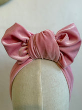 Load image into Gallery viewer, Pink velvet headband 