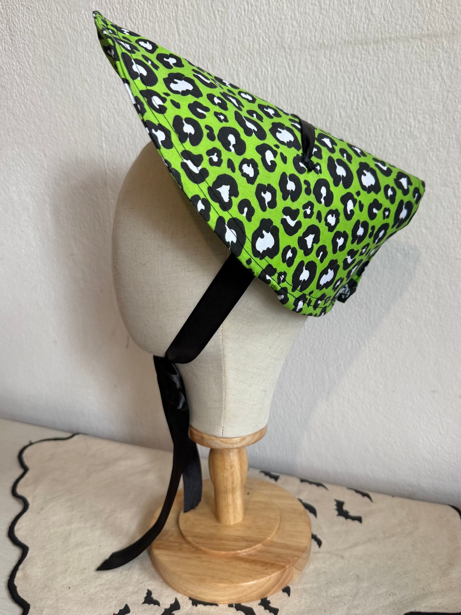 Green leopard print rockabilly sun hat