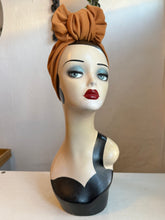 Load image into Gallery viewer, Mannequin head with a mustard turban 