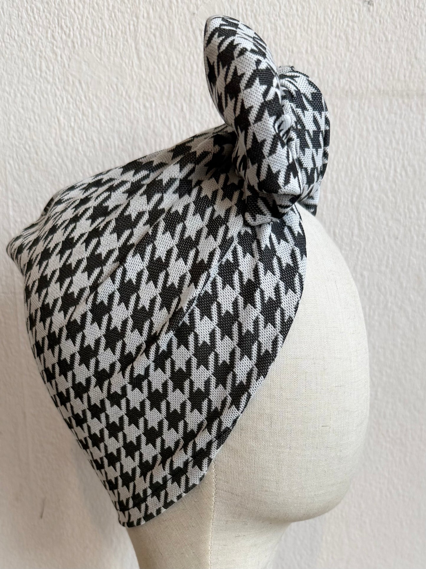 Houndstooth (Full Coverage) 1940s Style Pre-tied Turban with Bow Knot