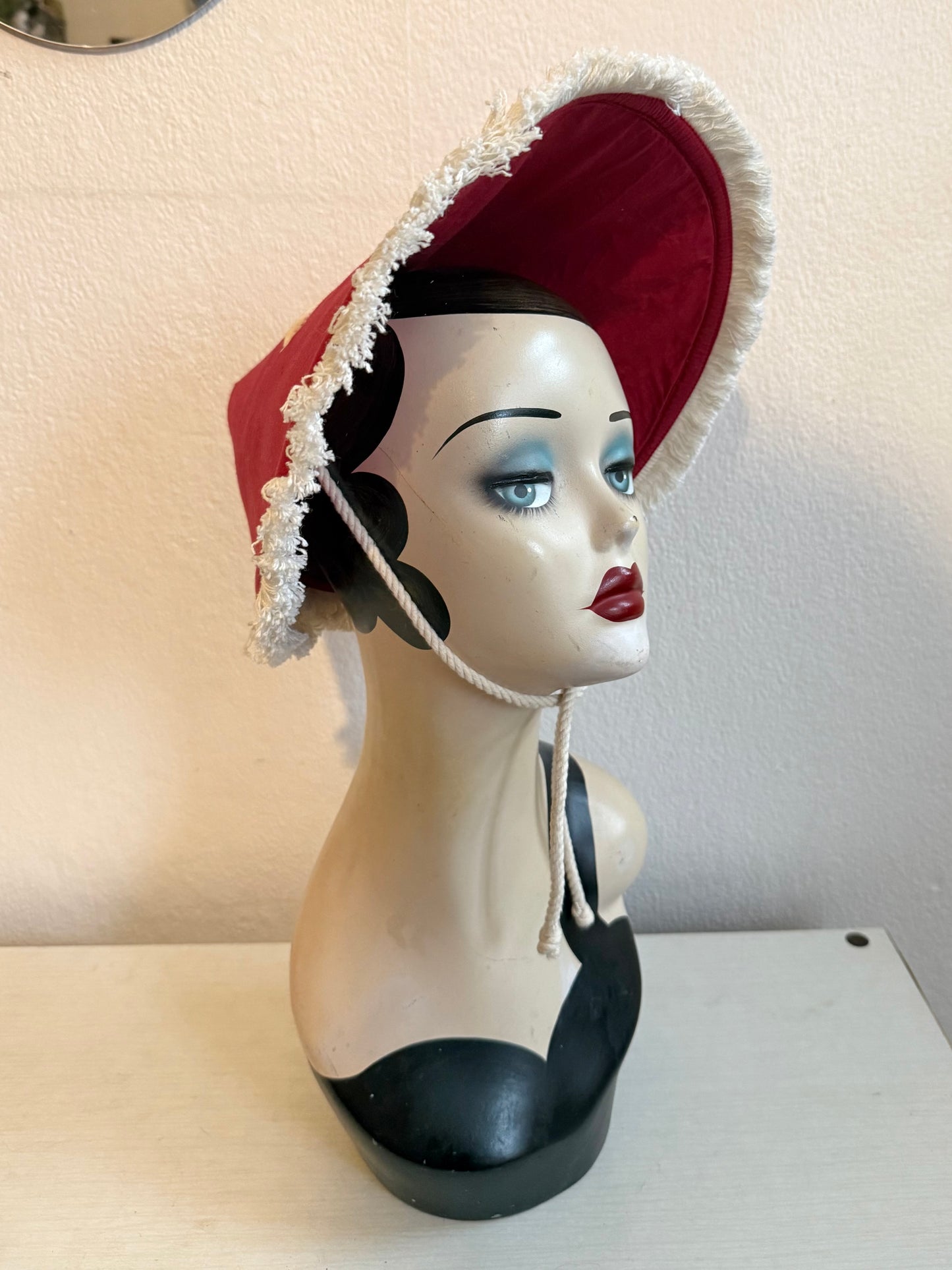Red sun hat 