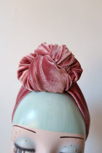 Load image into Gallery viewer, Vintage velvet alt fashion turban for women