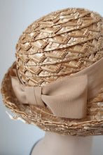 Load image into Gallery viewer, Vintage straw hat 