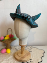 Load image into Gallery viewer, Horned beret alternative fashion hat