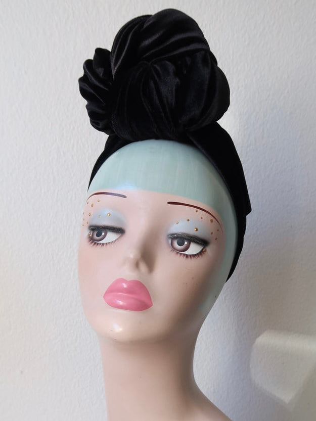 Velvet alt fashion goth vintage turban 