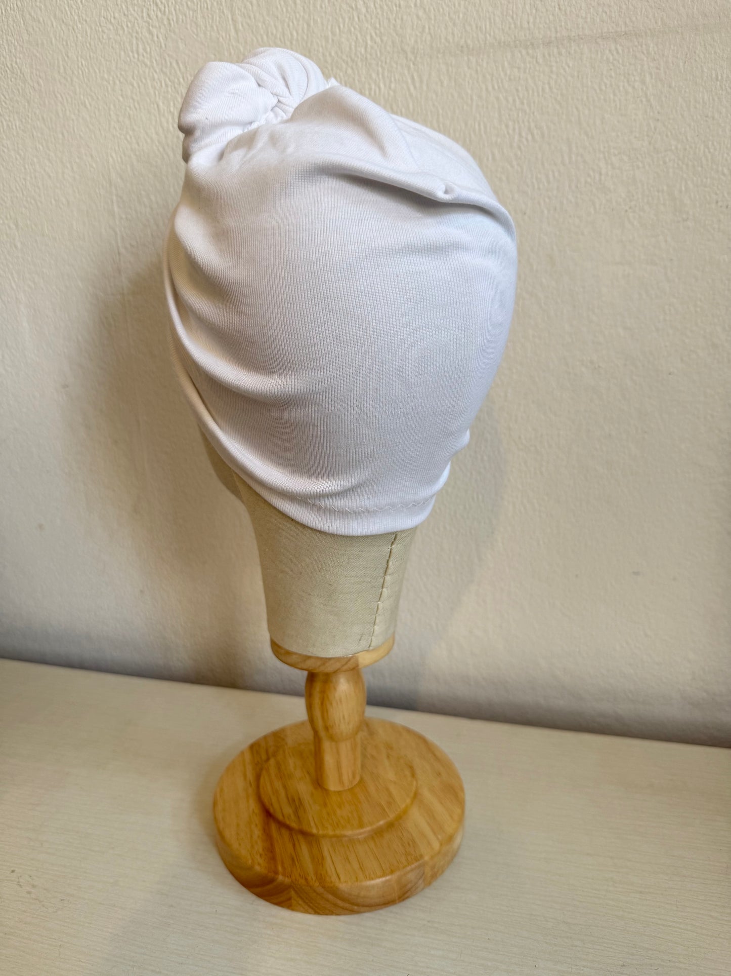 White vintage style turban 