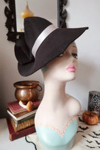 Load image into Gallery viewer, Vintage style black witch hat 