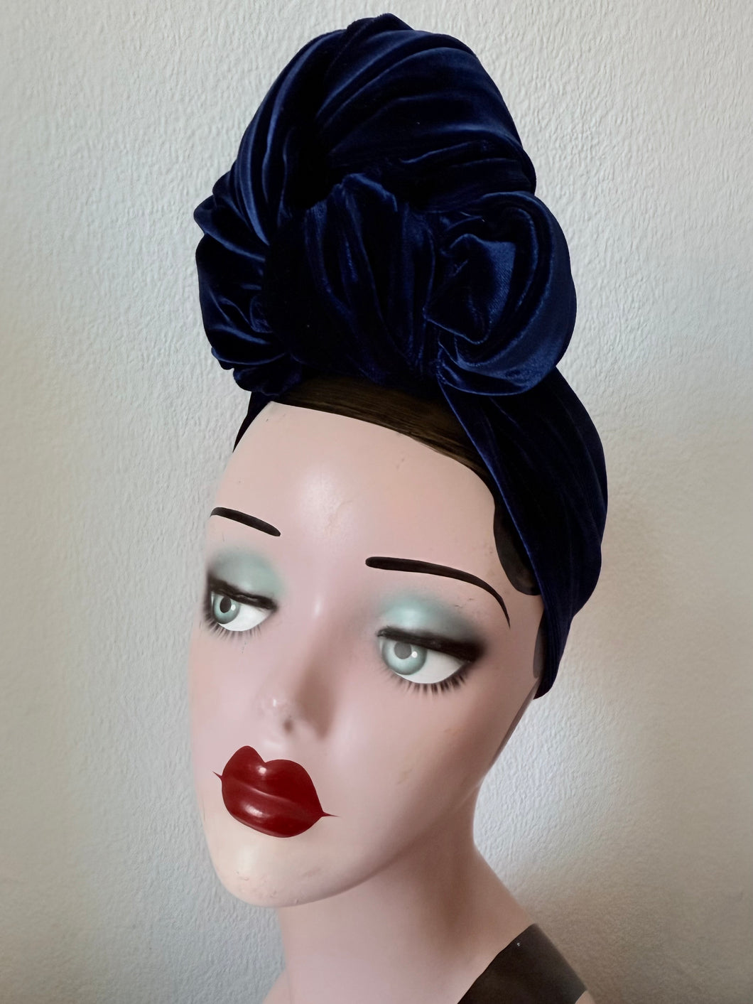 Blue velvet burlesque vintage glamorous turban 