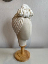 Load image into Gallery viewer, Vintage style handmade jersey turban 
