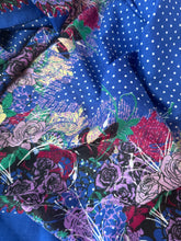 Load image into Gallery viewer, Vintage headscarf