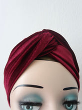 Load image into Gallery viewer, Vintage goth velvet 1920s headband 