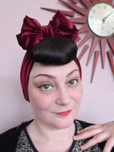 Load image into Gallery viewer, Made To Order: VELVET BOW KNOT 1940s Pre-tied Stretchy Headband in Black, Claret, Bottle Green &amp; Dusky Pink