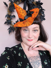 Load image into Gallery viewer, Vintage witch hat fascinator 