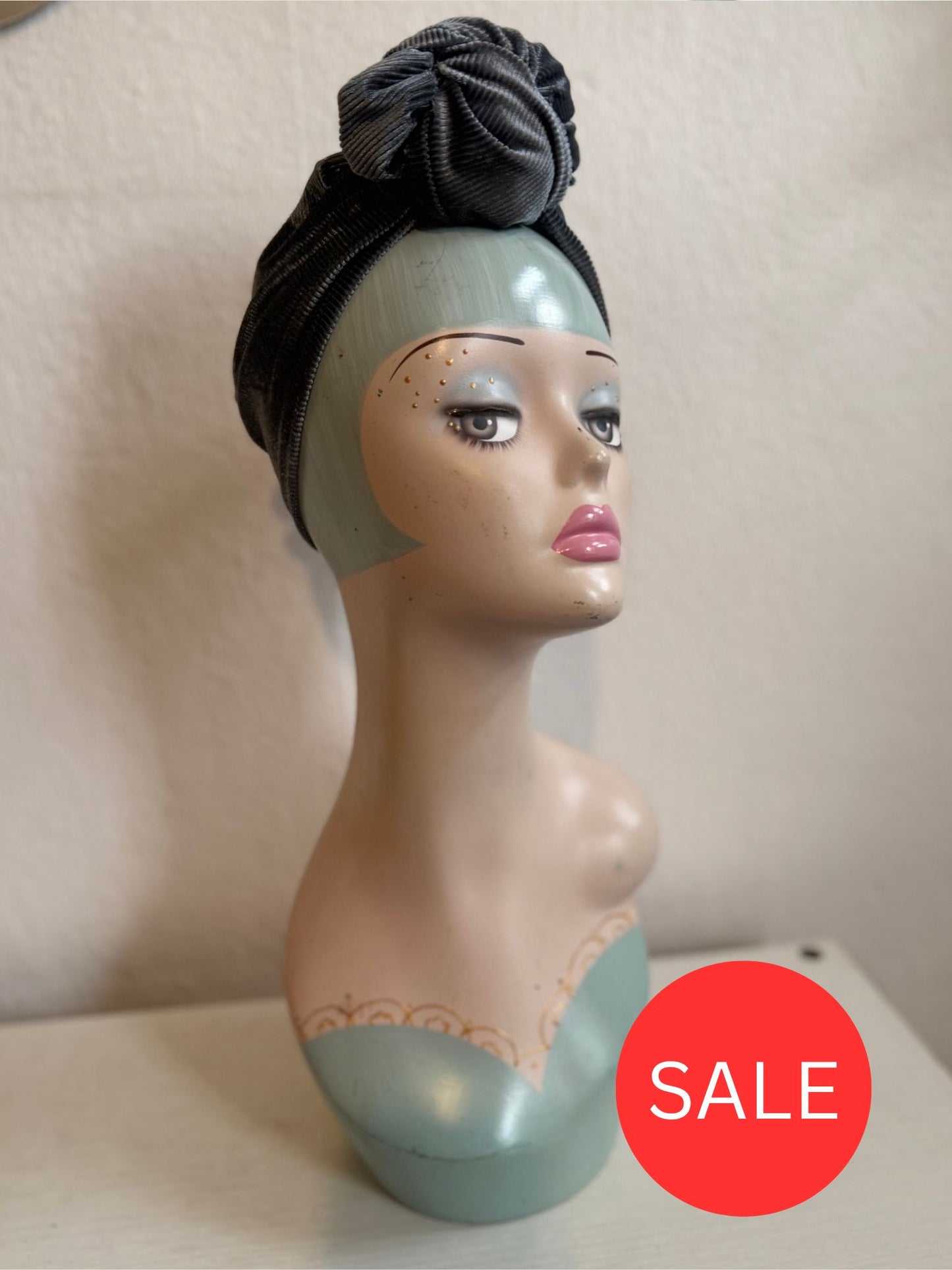 50% OFF SALE ITEM: Ribbed Grey Velvet (Full Coverage) 1940s Style Pre-tied Turban